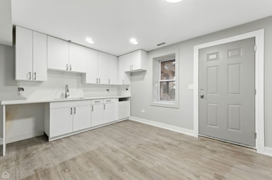 4351 S King Dr unit G, Chicago, IL 60653 - photo 5