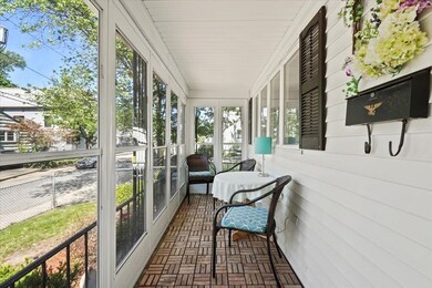 62 Richardson St, Winchester, MA 01890 - photo 2