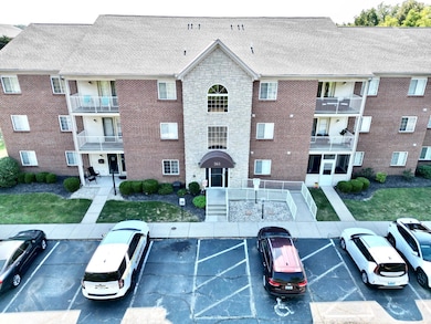 561 Napa Valley Ln unit 11, Crestview Hills, KY 41017 - photo 3