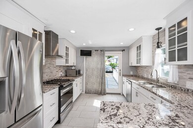 78 Beacon St, Lawrence, MA 01843 - photo 3