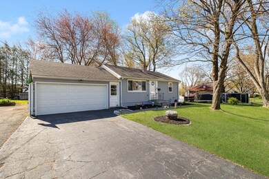 8 Pond St, Bellingham, MA 02019 - photo 3