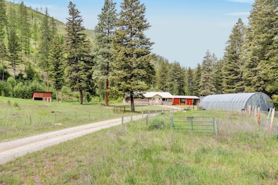 Plenty of room for horses and gardening