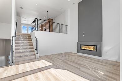 1843 W Burke Ln unit 103, Farmington, UT 84025 - photo 5