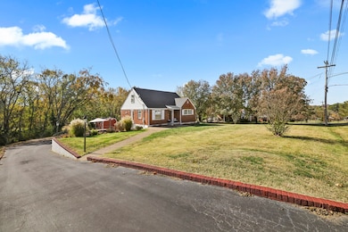 616 Vinson Dr, Nashville, TN 37217 - photo 6