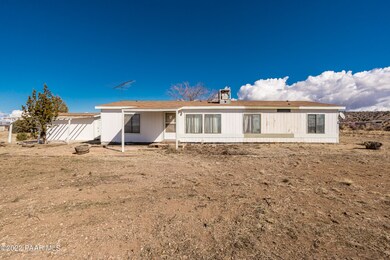 450 W Eleanor Rd, Paulden, AZ 86334 - photo 2