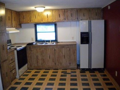 2801 Warren St, Elkhart, IN 46516 - photo 5