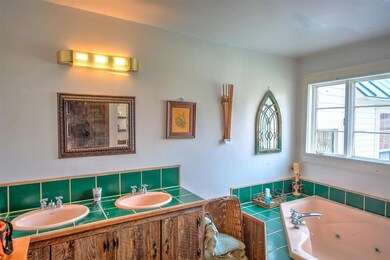 8754 Pomfret Rd, Pomfret, VT 05084 - photo 7