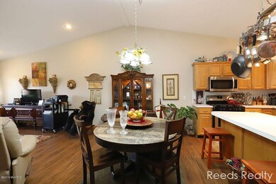 814 Amber Ridge Dr SW unit 3, Byron Center, MI 49315 - photo 6