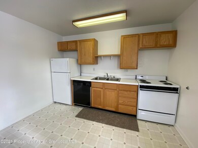 465 Russell St, Craig, CO 81625 - photo 4