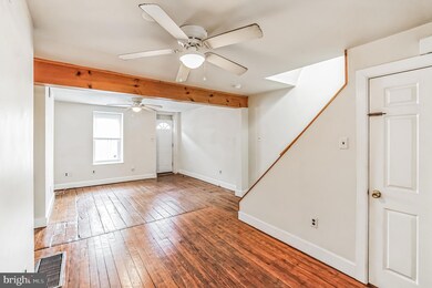 4438 Baker St, Philadelphia, PA 19127 - photo 3
