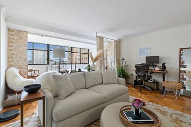 9 Hawthorne Place unit 10P, Boston, MA 02114 - photo 2