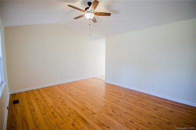 115 Woodview Dr, Statesville, NC 28625 - photo 6