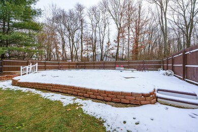 St_Charles_Place_7131_Kalamazoo_49009-45