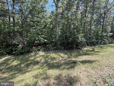 18832 Piney Point Rd, Valley Lee, MD 20692 - photo 2