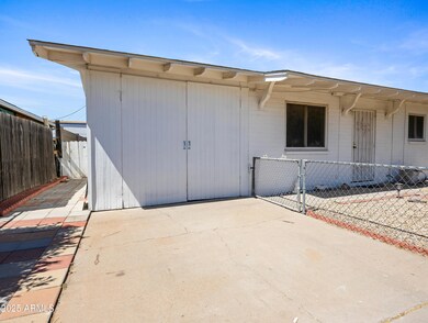 2834 E Michael Dr-5