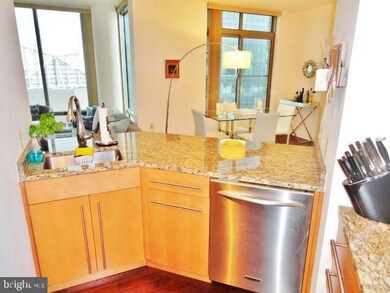 The Vue unit 2104, Baltimore, MD 21202 - photo 6