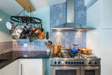 Kitchen stove