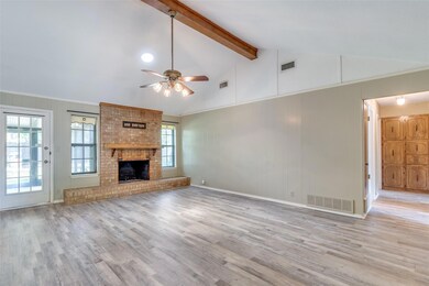 1620 Post Oak Dr, Bedford, TX 76021 - photo 7