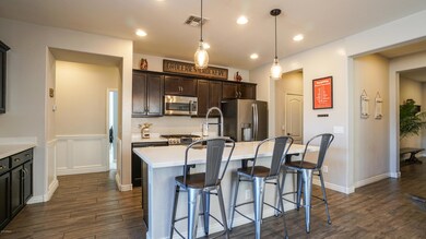 2721 E Daniel Dr-12