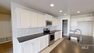 2381 N Greenville Ave, Kuna, ID 83634 - photo 2