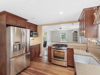 42 Wilson Ave, Watertown, MA 02472 - photo 4