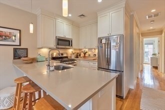 142 W Concord St unit 3, Boston, MA 02118 - photo 3