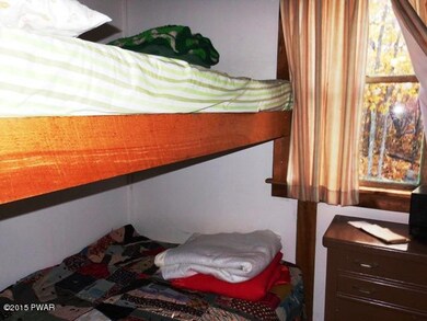 242 Pine Flats Rd, Dingmans Ferry, PA 18328 - photo 6