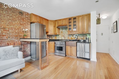 220 E 82nd St unit 4RW, New York, NY 10028 - photo 5