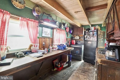 339 Logans Run Dr, Kearneysville, WV 25430 - photo 4