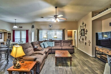 3019 Stroll Dr, Granbury, TX 76049 - photo 6