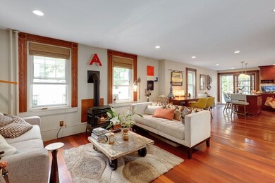 34 Laurel St, Somerville, MA 02143 - photo 3