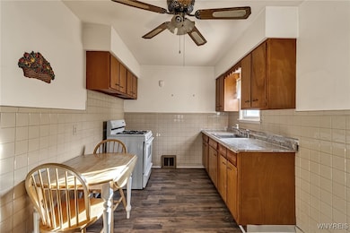 288 Vicksburg Ave, Tonawanda, NY 14150 - photo 2