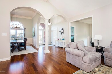 5-foyer dining and great rm