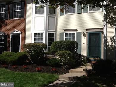 13 Hudson Ct, Franklin Park, NJ 08823 - photo 2