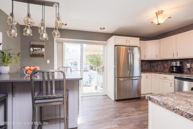 84 Lorrain Ave, Staten Island, NY 10312 - photo 7