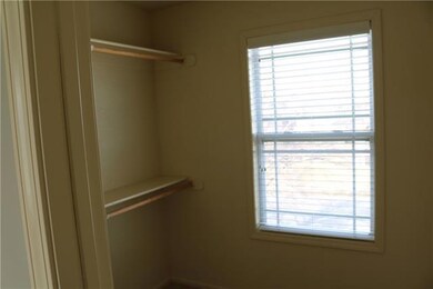 10232 Theden Cir, Lenexa, KS 66220 - photo 4