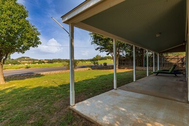 212 W Lower Crabapple Rd, Fredericksburg, TX 78624 - photo 4