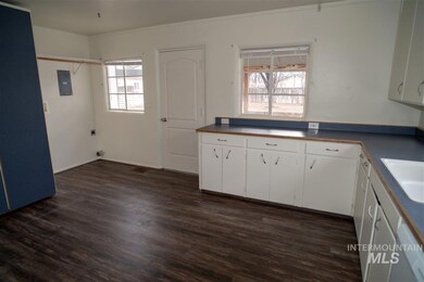 207 E Colorado Ave, Nampa, ID 83686 - photo 7