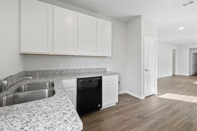 1608 Luke St, Ennis, TX 75119 - photo 6