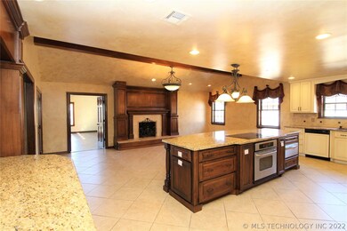 2624 Chapel Hill Rd, Bartlesville, OK 74006 - photo 7