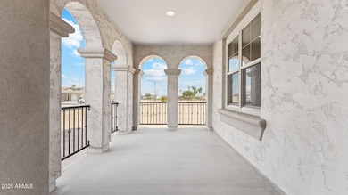 16729 W Sheila Ln, Goodyear, AZ 85395 - photo 2