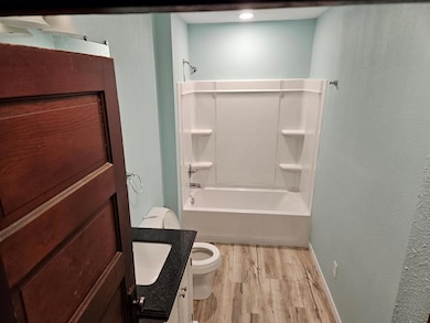 1319 E 37th St, Des Moines, IA 50317 - photo 3