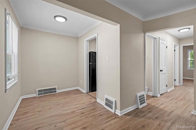 14118 Evergreen Rd, Detroit, MI 48223 - photo 6