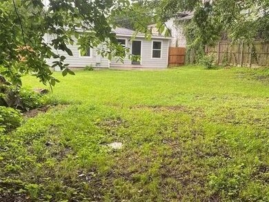 304 W Texas St, Denison, TX 75020 - photo 7