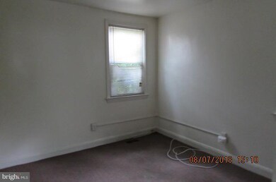 6127 Chinquapin Pkwy, Baltimore, MD 21239 - photo 7