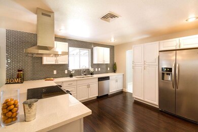 03 - Kitchen