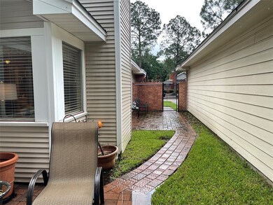 8627 Laurel Trails Dr, Houston, TX 77095 - photo 6