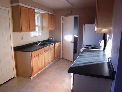 170 Bigham Dr, Central Point, OR 97502 - photo 2