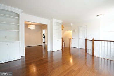 6856 Mclean Province Cir, Falls Church, VA 22043 - photo 5