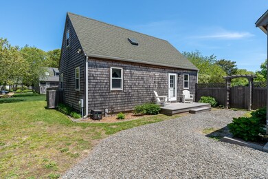 27 Hitchings Cir, Vineyard Haven, MA 02568 - photo 2